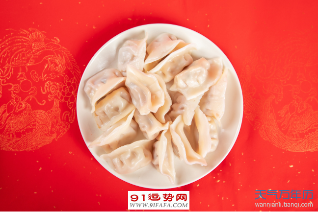 春节为什么吃饺子 中国过年吃饺子的寓意是什么